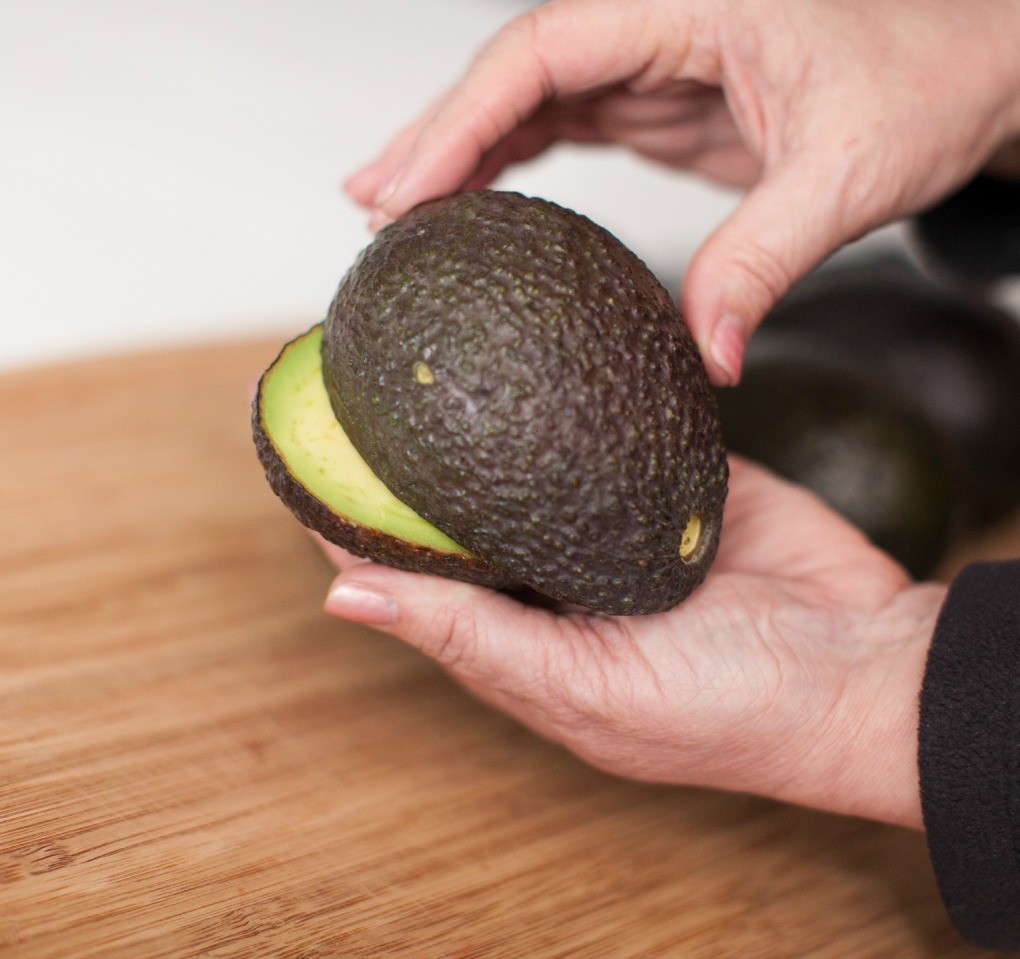 How to Peel an Avocados