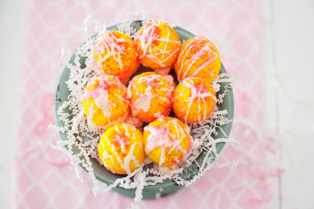 Easter Egg Cakes by Dinner4Two